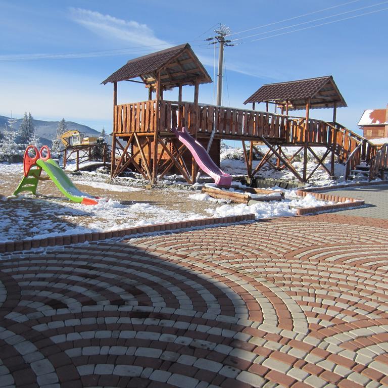Pensiunea Alpina Casi&Spa Păltiniş Esterno foto