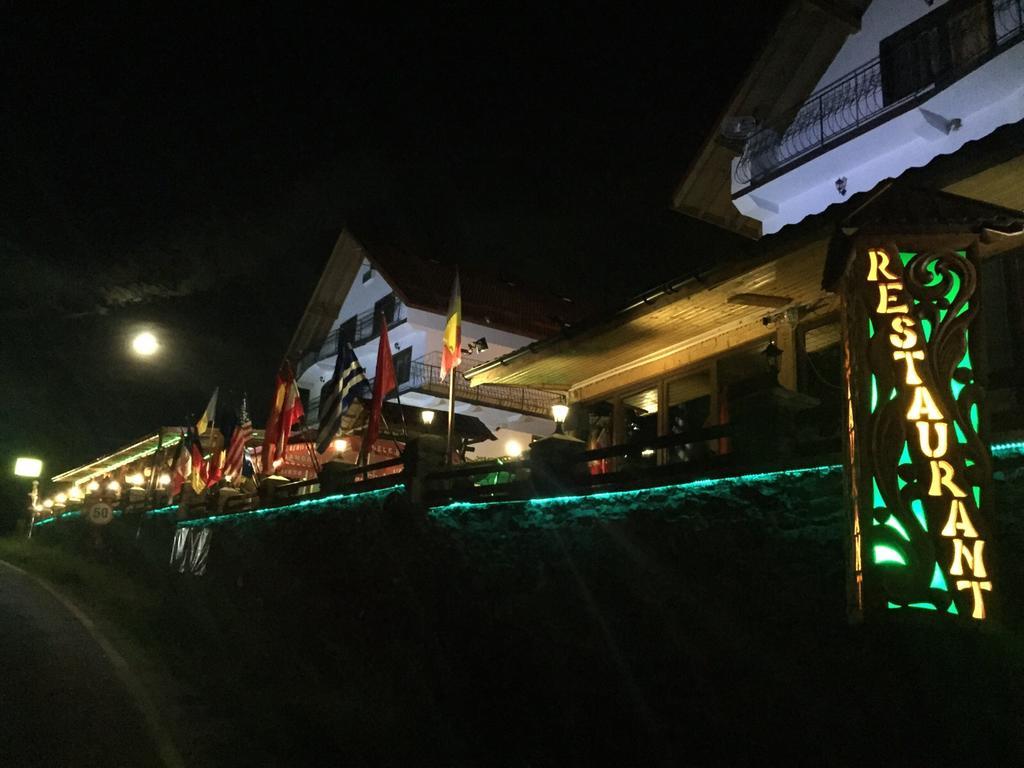 Pensiunea Alpina Casi&Spa Păltiniş Esterno foto